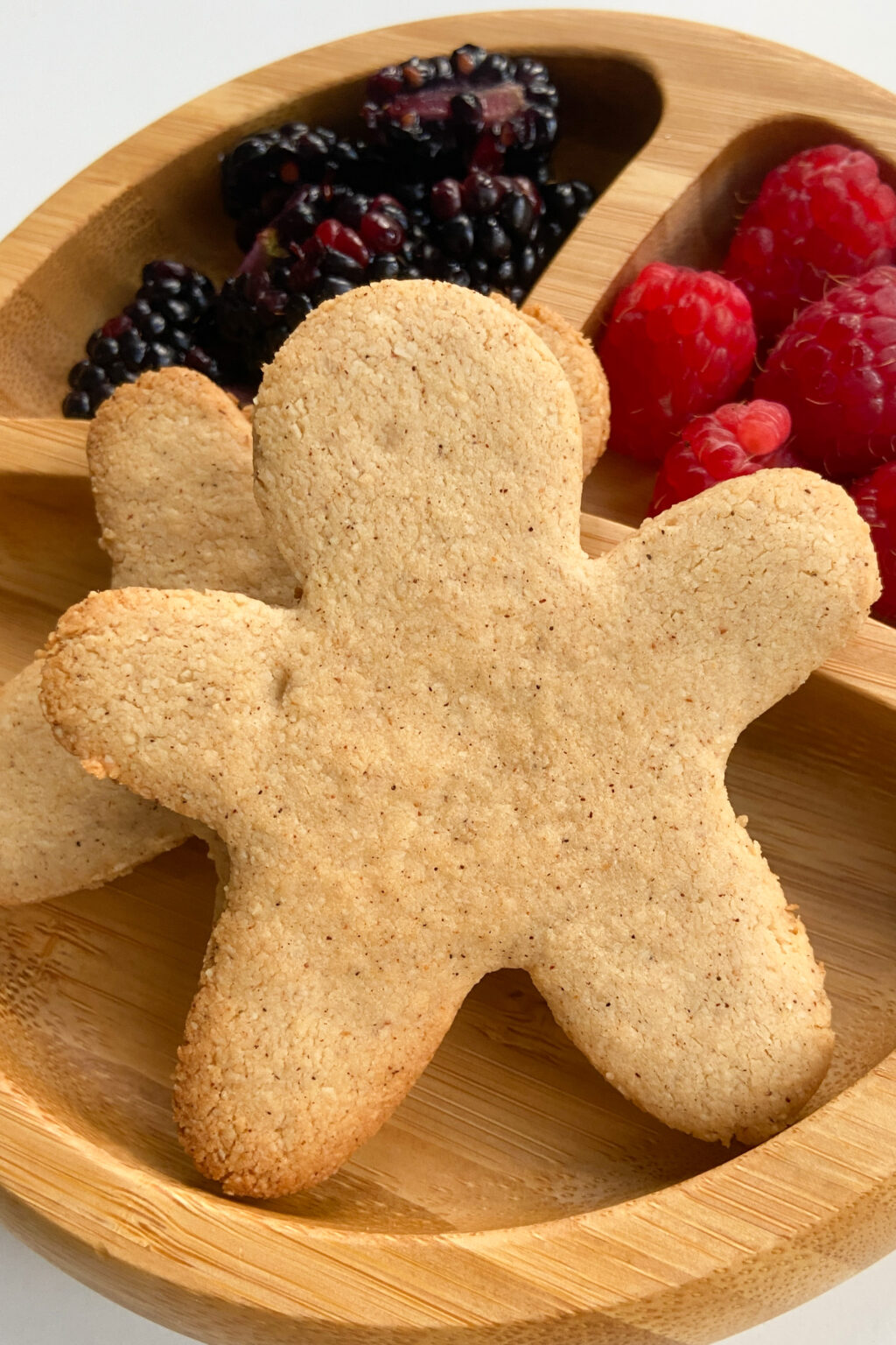 easy-gingerbread-cookies-feeding-tiny-bellies