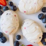 Greek-yogurt-popsicles-with-berries