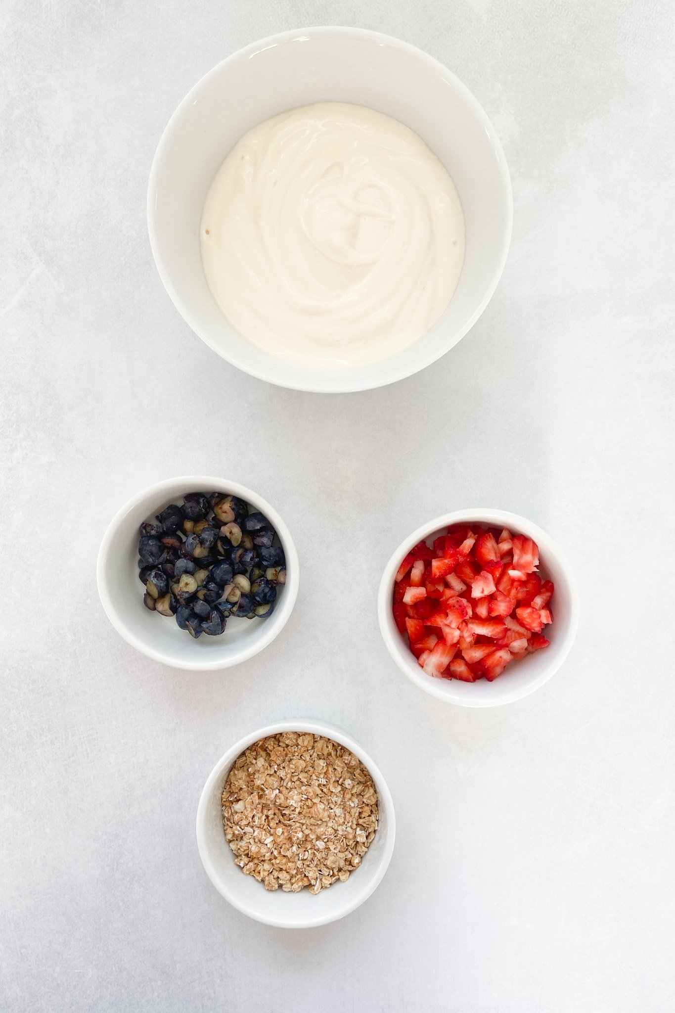 Ingredients-to-make-Greek-yogurt-popsicles