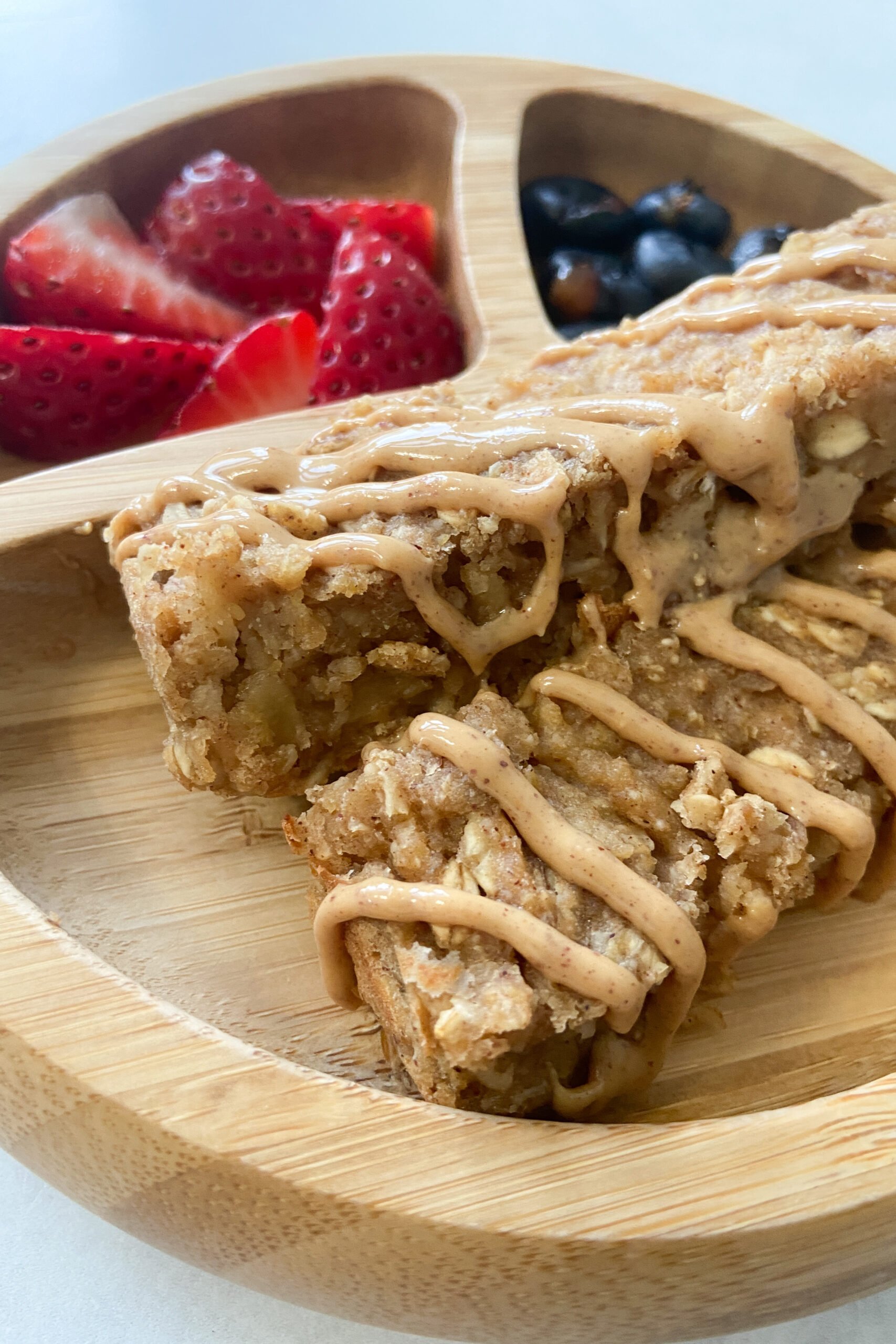 Healthy apple oat bars