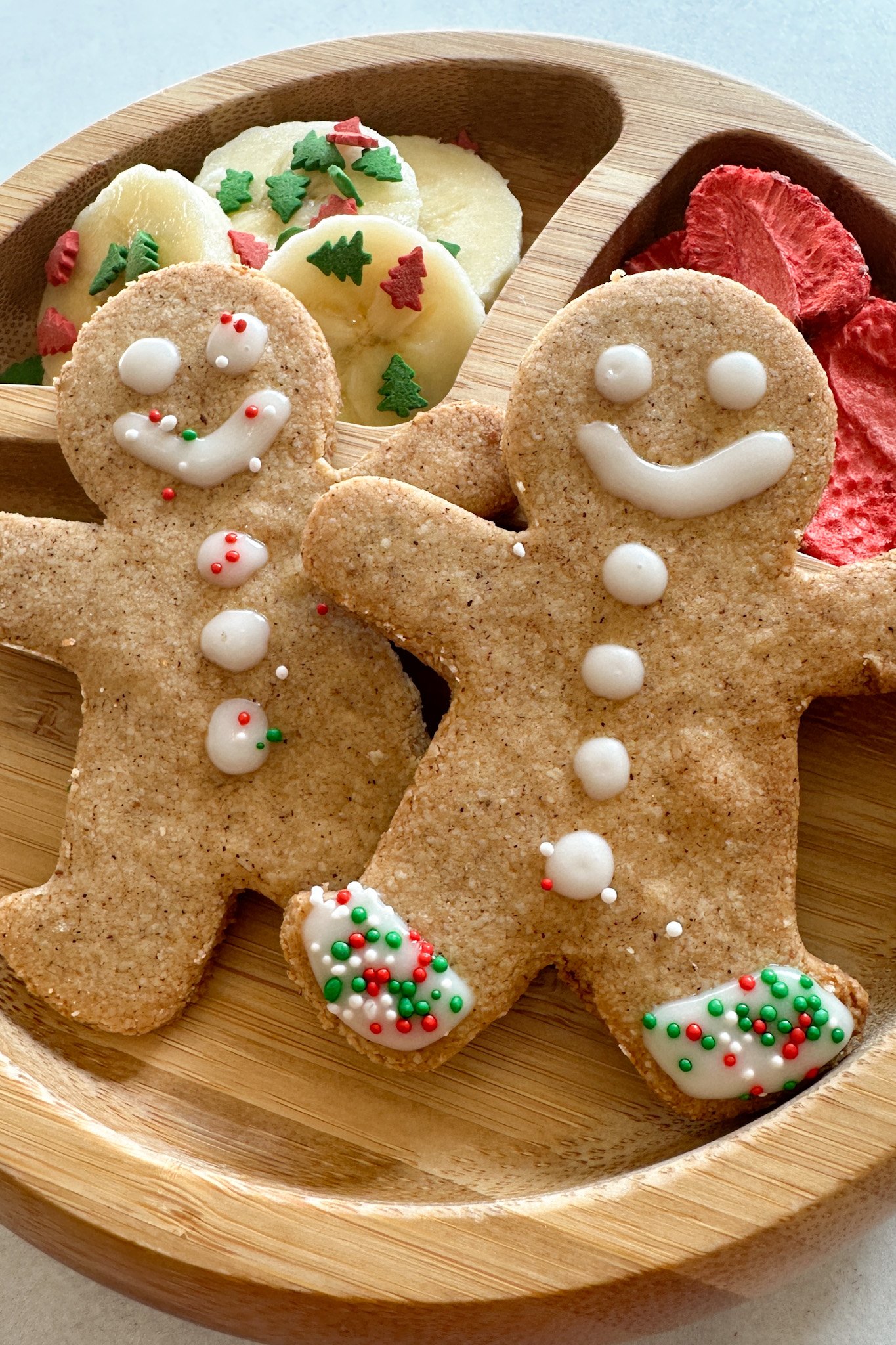 Gingerbread cookies without molasses.