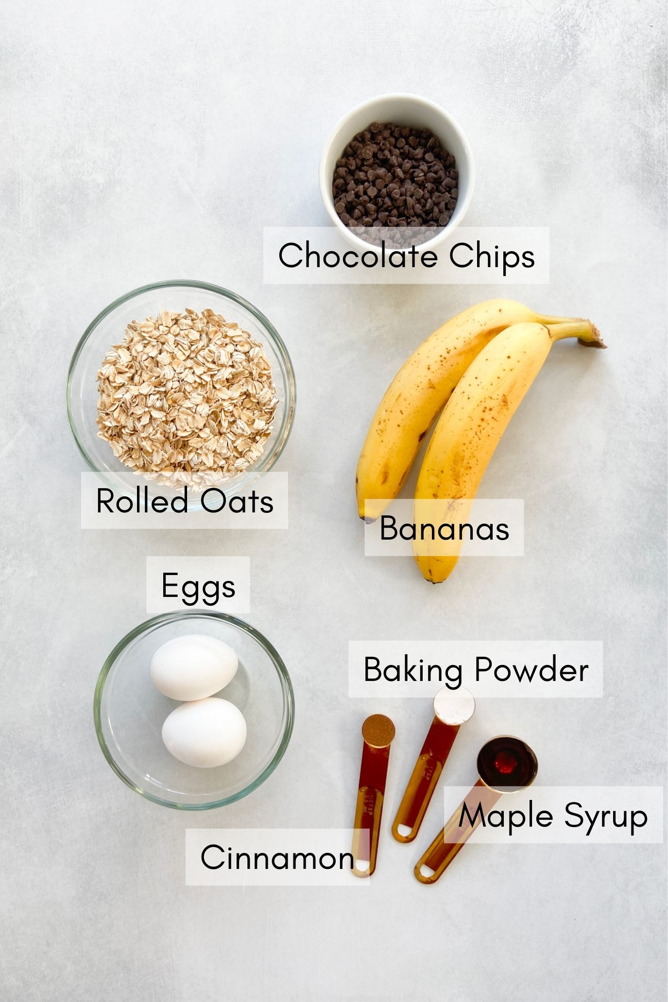 Ingredients-to-make-chocolate-chip-oat-muffins.