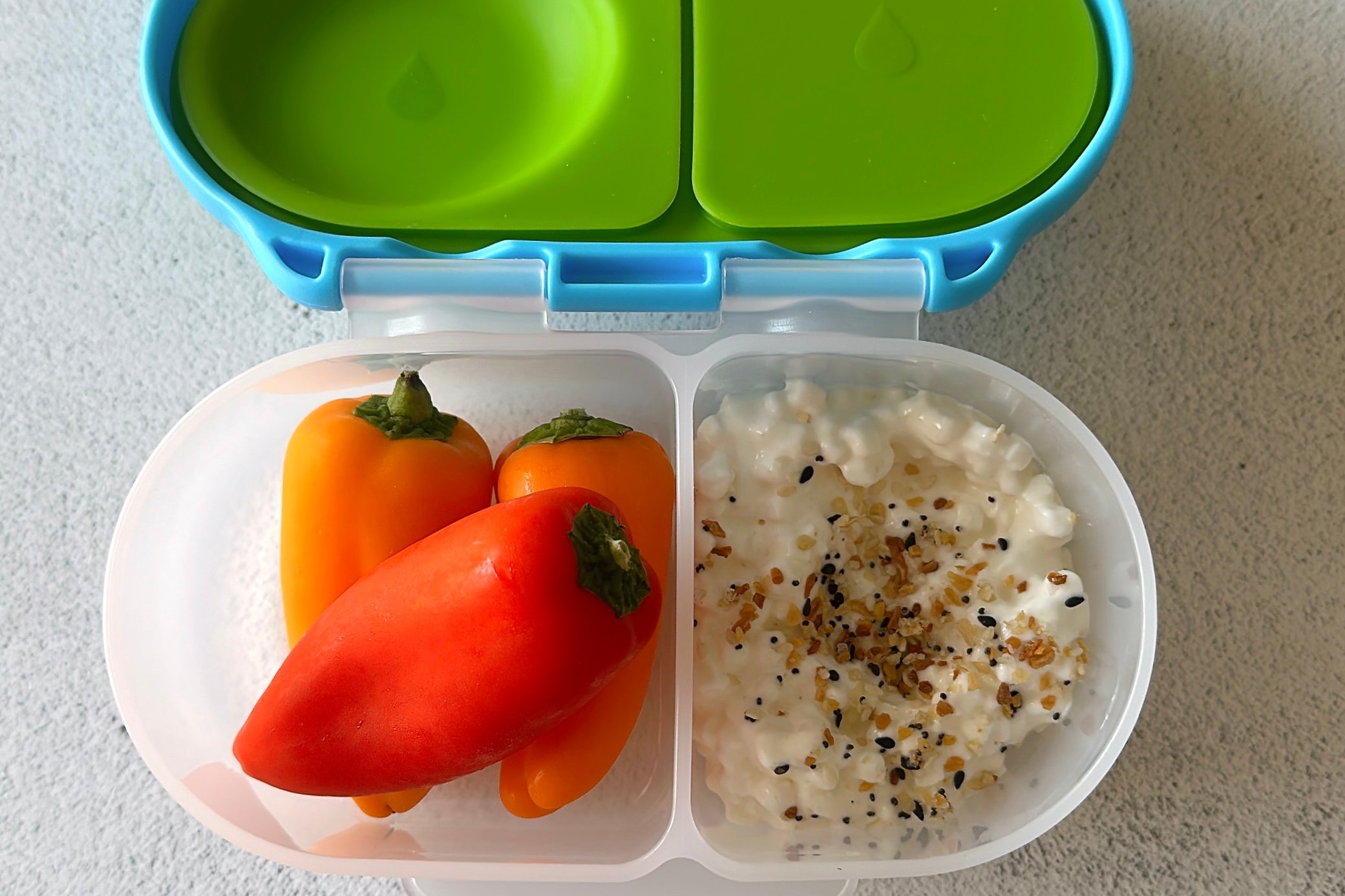 Peppers and cottage cheese snackbox.