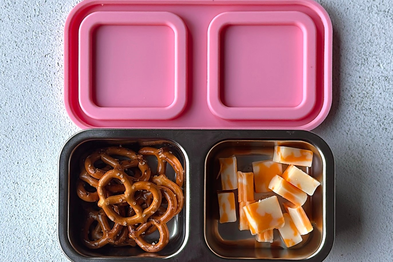 Pretzels and cheese snackbox.
