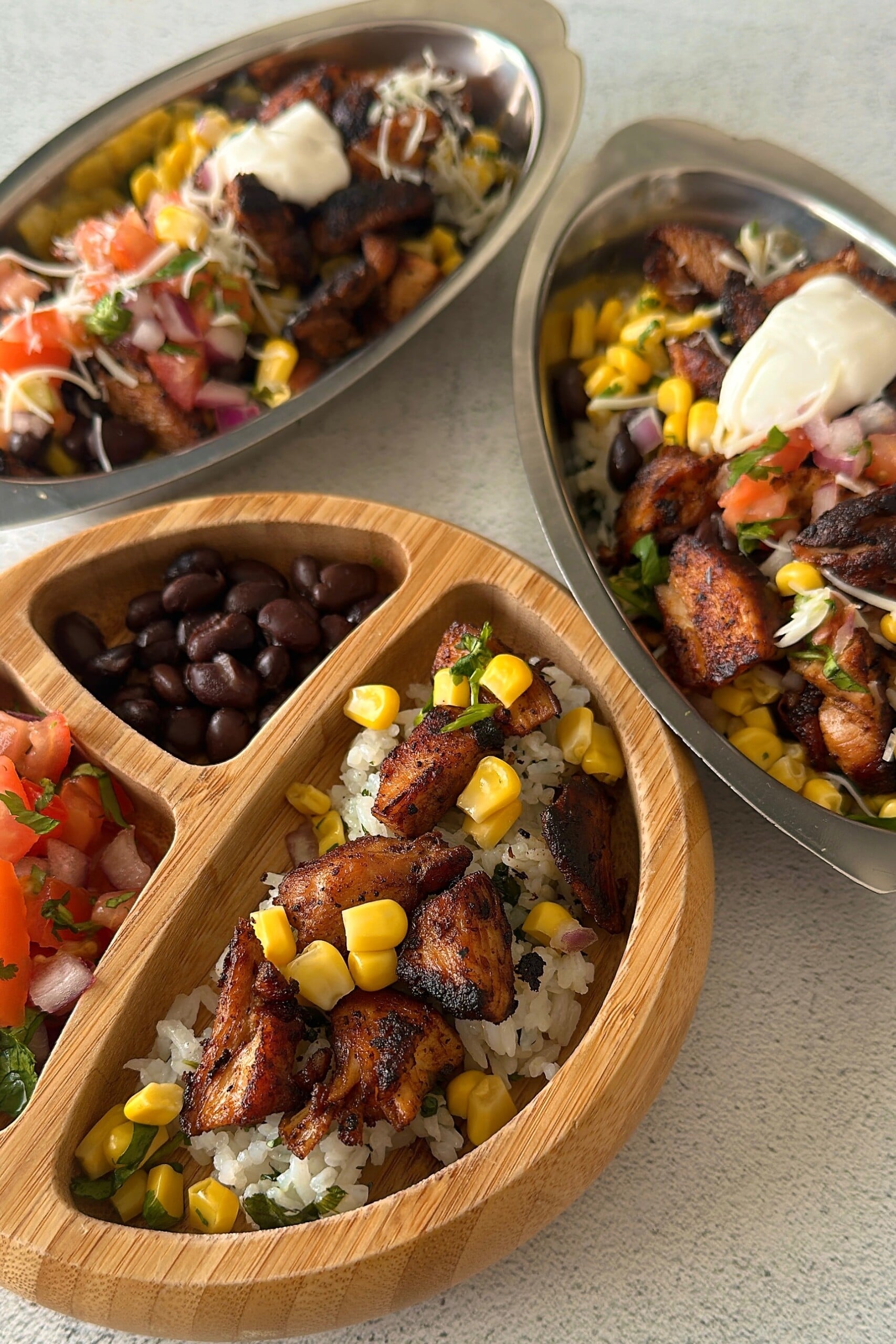 Copytcat chipotle chicken served in a burrito bowl.