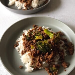 Ground beef and broccoli stir fry served with white rice.